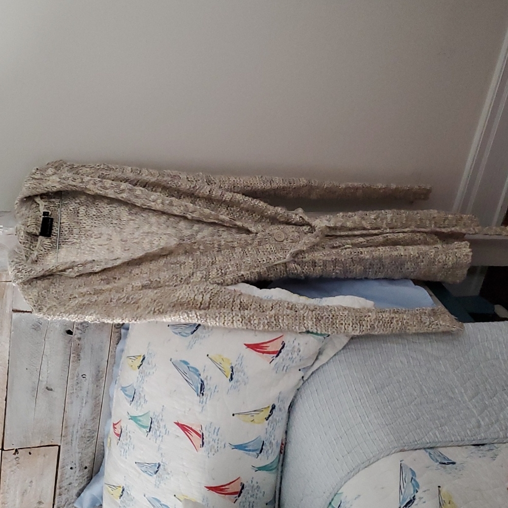 Cardigan sweater